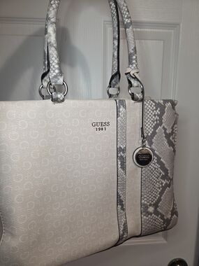 GUESS 1981 Light Pink Snakeskin Mini Satchel Bag Y2K Purse